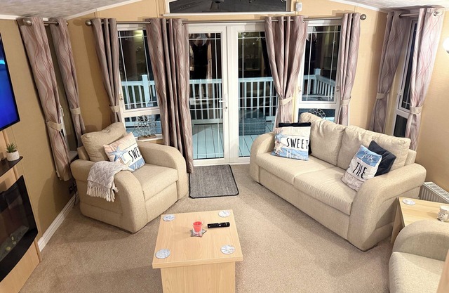 Static caravan/southview-the links