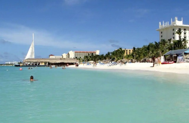 Stay 5 minutes away from the beach