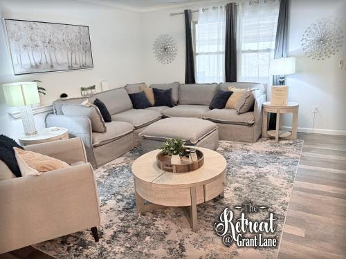 Stay at The Retreat! Gatlinburg-Dollywood