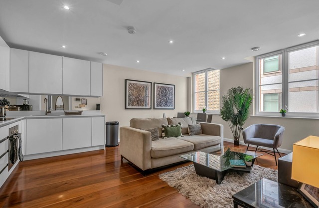 Stay Comfortable in One Bed Apt near Chancery Lane by MySquare
