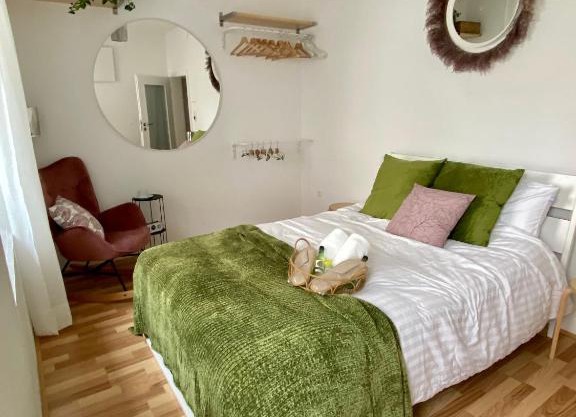 Stay in AUX, feel at home ! 2 room apartment central incl all you need for 4 person, 24H check in