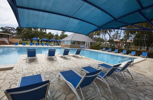 Stay on the Beach in Barbados! 2 Rooms w/Kitchen, Balcony & Private Beach