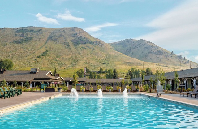 Stay Warm by the Fire Pit at Rustic Lodge w/Spacious Rooms in Jackson Hole