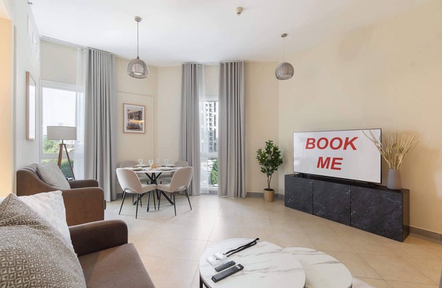 StayShort - Barsha Heights sleeps 3 in an Amazing Location!