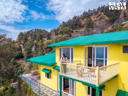 StayVista at Cloudview Villa with WiFi and BBQ