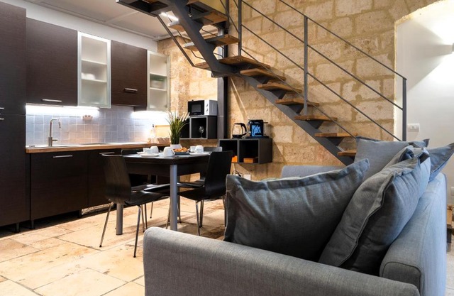 Stazione & Politecnico Stylish Apt with Netflix