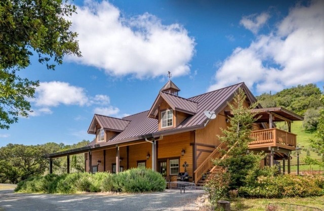 Steelhead Creek Vineyards Rustic Working Barn