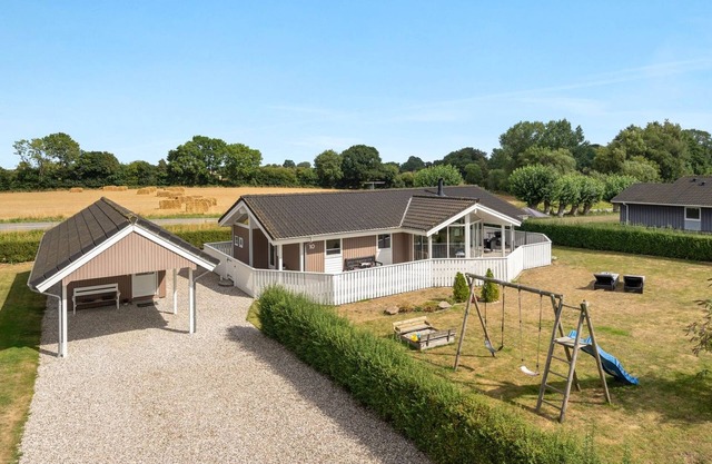 "Stefanka" - 600m from the sea by Interhome