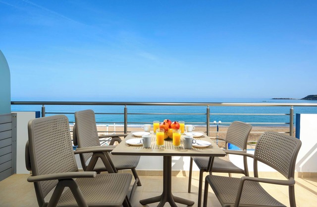 Stegnale Studios B1, Studio