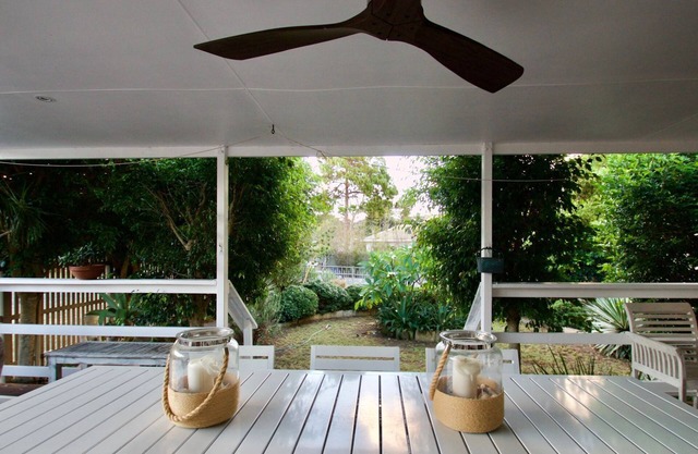 Stella's Beach House with Pool