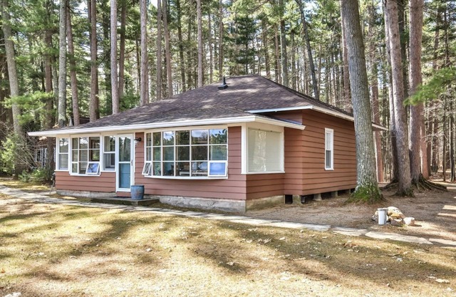 Stepawy Vacation Rentals-NEW BIRCH HOLLOW CABIN Beautiful Manitowish Chain!