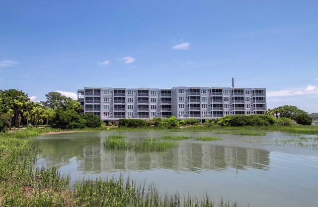 Steps from Center Street w/River Views and Pool~ Palm Cove