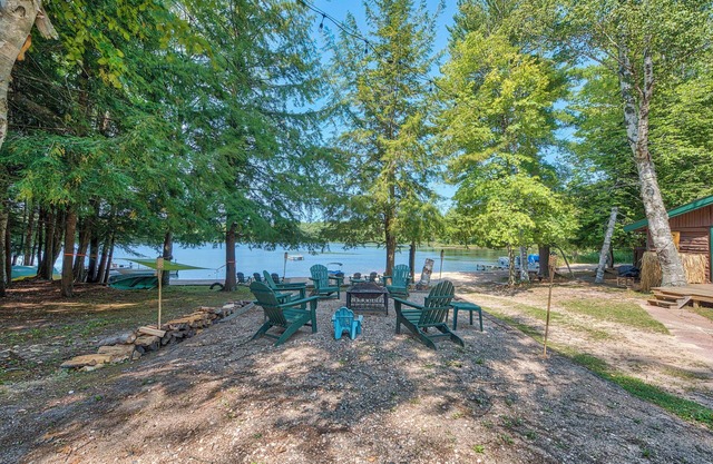 Steps to Beach: Lake Cabin Retreat in Levering!