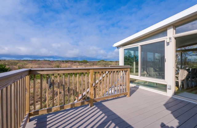 Steps to Sagamore Beach: Beach Bliss