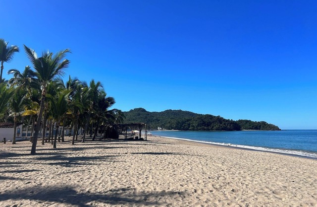 Steps to Sand, Surf & Serenity – Stylish Stay in Lo de Marcos