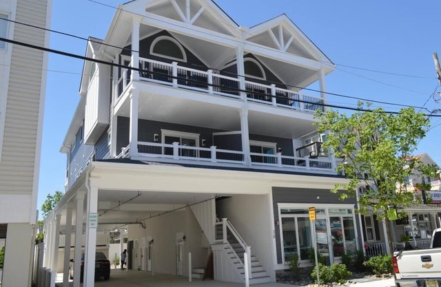 Steps to the Beach and downtown Sea Isle City
