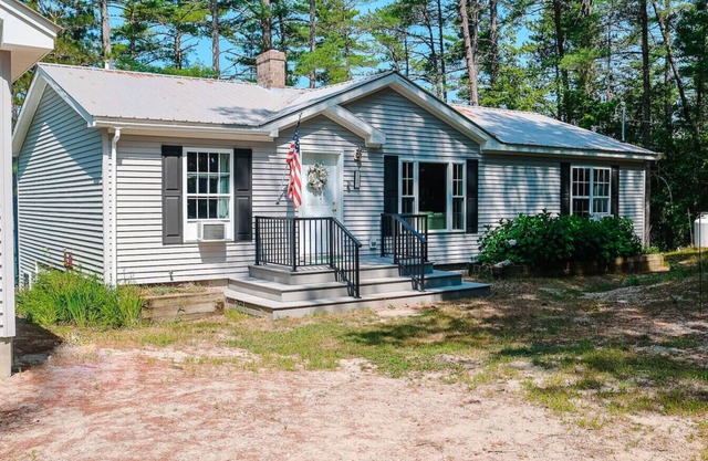 Still waters on Long Pond