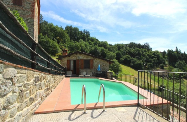 Stone country house in a panoramic position overlooking the Casentino Valley, 2 bedrooms, 2 bathroom