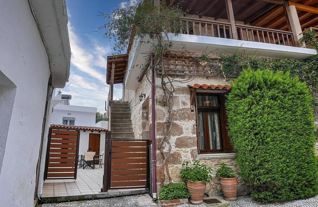 Stone House In Agia Paraskevi