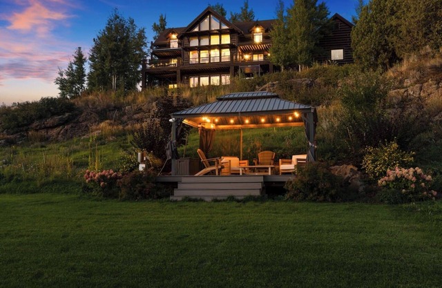 Stonefly Lodge | Henry`s Fork Riverfront Luxury