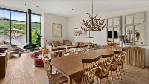 Stowe Mt Resort Spruce Peak 4 Bed Treehouse Condo By Stowe Mountain Rentals