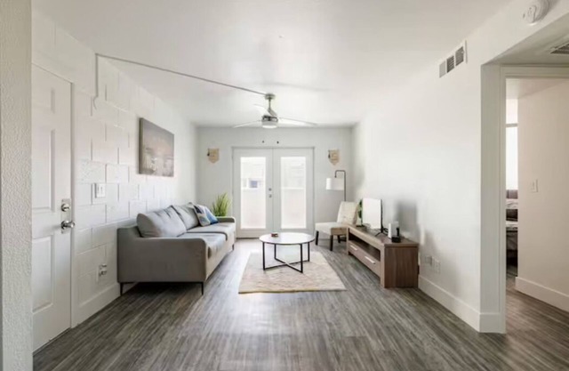 Striking 2 Bedroom With Pool in Tempe - 10 min from PHX sky harbor