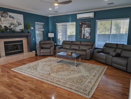 StripViews! Modern Vegas Retreat