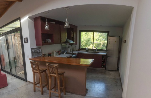 Studentenkamer in een Riant Huis in Tigre met Tuin en Zwembad