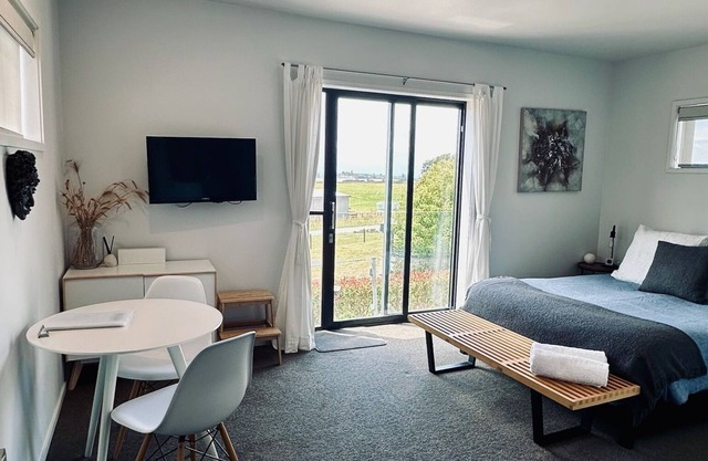 Studio 2, Studio Two - Tasman View Accommodation