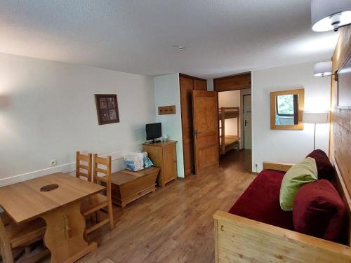 Studio 28m² avec balcon, couchages pour 4, Wifi et parking, proche centre-village et thermes - FR-1-512-219
