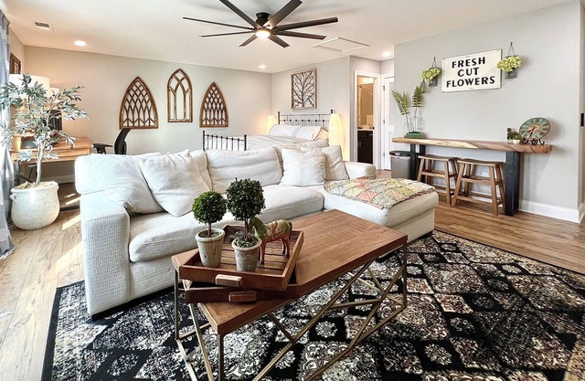 Studio Apartment