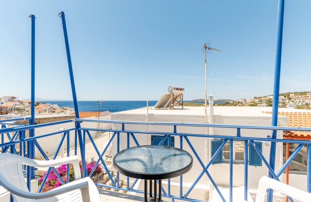 Studio Apartment 'Aegeo Twin' with Balcony, Wi-Fi and Air Conditioning