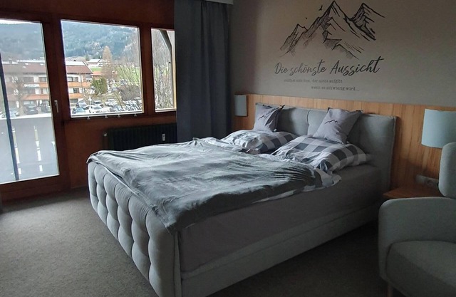 Studio Apartment 'Chiemgauer Alpenglück' with Mountain View, Balcony and Wi-Fi