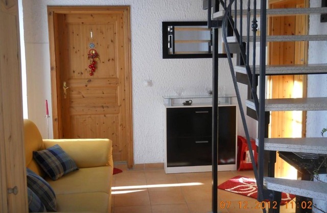 Studio Apartment 'Doppelzimmer Schloss Lauenstein' with Shared Terrace and Wi-Fi