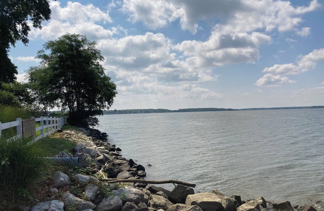 Studio apartment in water view Historic home with WiFi, separate AC/heat