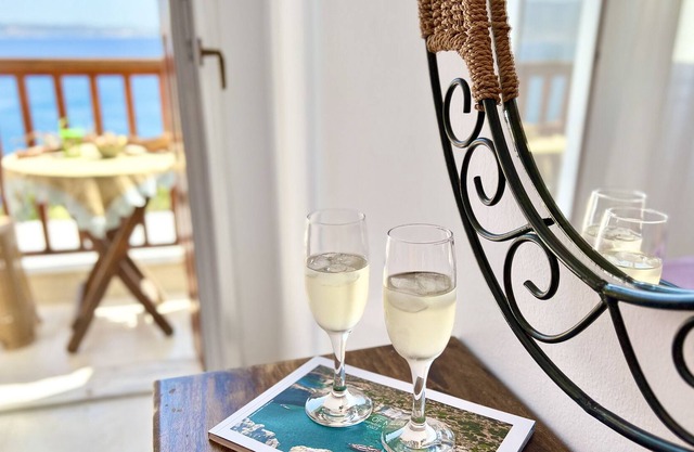 Studio Apartment 'Maya Mallis Seaview 2' with sea view, Wi-Fi and air conditioning