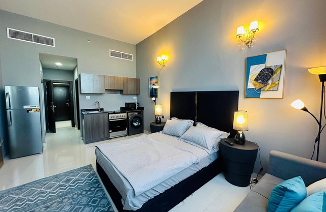 Studio apartment on suitable location shiekh zayed road