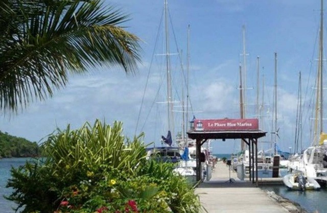Studio apartment over looking Le Phare Marina