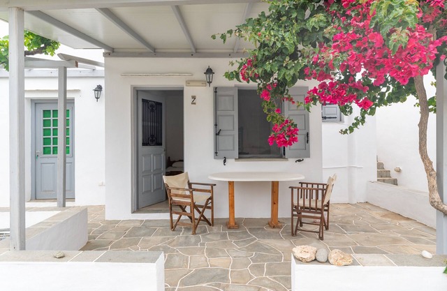 Studio Apartment 'Sifnos 7' with Sea View, Wi-Fi and Air Conditioning