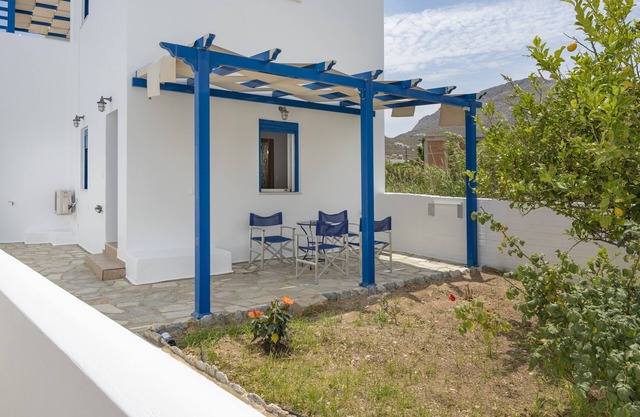 Studio Apartment 'Studios Ninemia Serifos 3' with Sea View, Wi-Fi and Air Conditioning