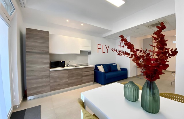 Studio apartment with parking Polyclinic area.