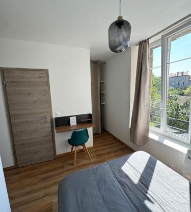 Studio avec WC et SDB privés dans Grande maison à côté du campus Artem - Thermal et Parc des Expos