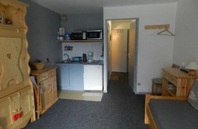 Studio cabine au pied des pistes - FR-1-557A-7