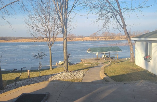 Studio cottage at mouth of the Fox River