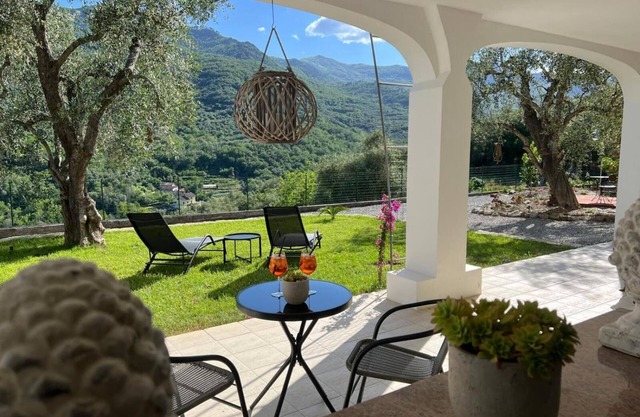 Studio flat 'Casa Albareto' with very quiet, sunny south-facing location