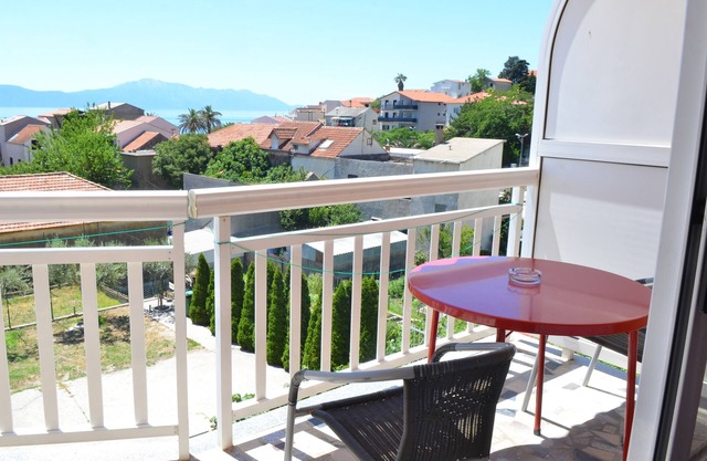 Studio flat with balcony and sea view Gradac, Makarska (AS-13681-b)