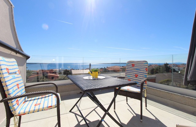 Studio flat with terrace and sea view Mandre, Pag (AS-6309-a)