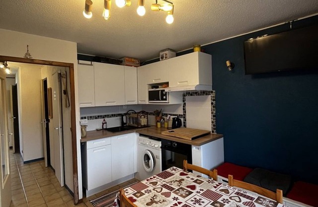 Studio for 4, near slopes, fully equipped