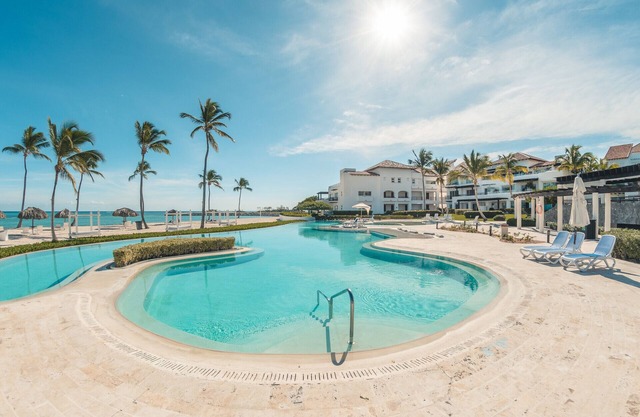 Studio for two w/ocean view at Punta Palmera GC5