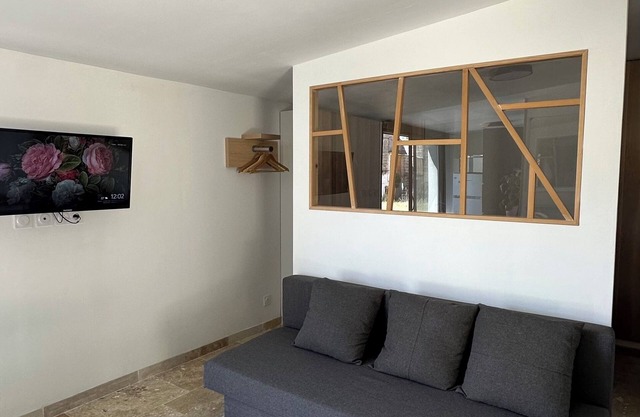 Studio in the South of France, 5 minutes from Uzès in Saint Quentin la Poterie